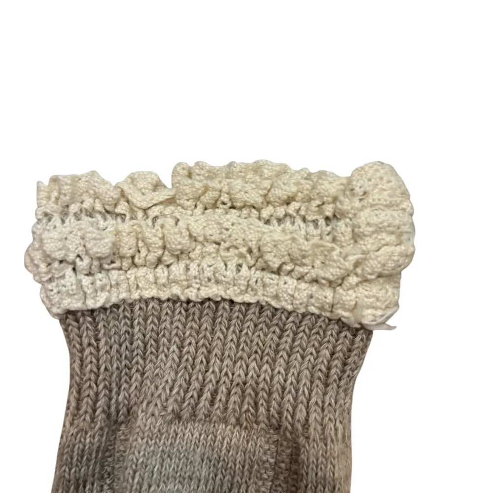 Ladies Brand New without Tags Lace Top Beige Knit‎ Boot Socks One Size